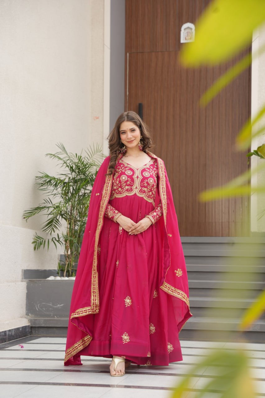 Star Georgette Embroidered Kurta Set with Dupatta
