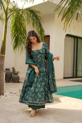 Maslin Kurta Set with Faux Blooming Dupatta