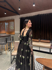 Georgette Thread Work Kurta Set with Dupatta