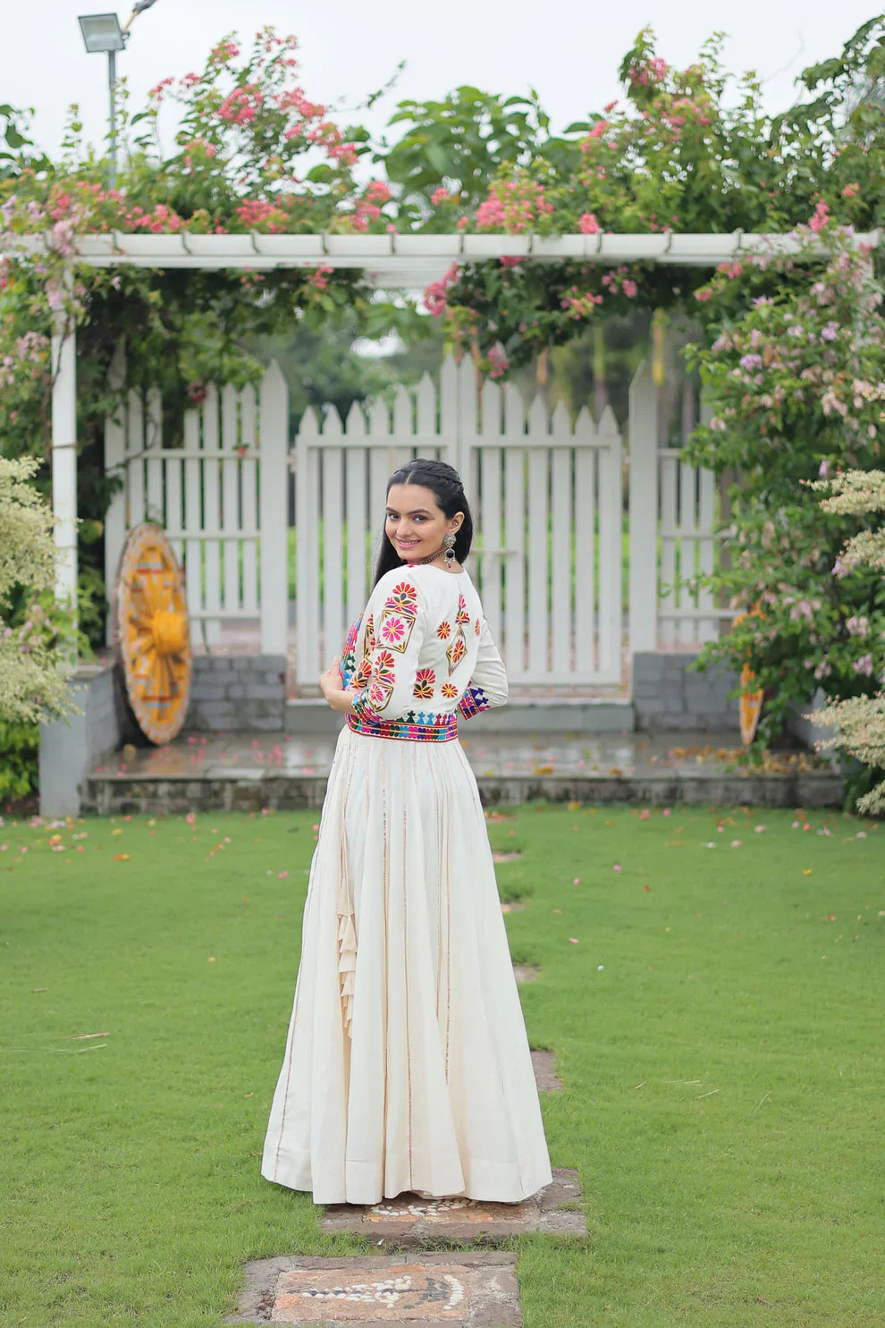 Stunning Roman Fabric Lehenga with Gota-Patti Lace & Kutchi Gamthi Embroidered Top – Full Stitched Set