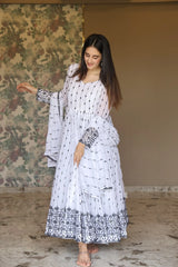 Elegant Georgette Embroidered Kurta Set