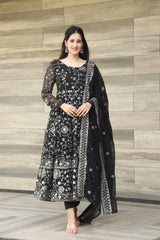 Elegant Georgette Embroidered Kurta