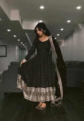 Faux Blooming Kurta Set with Embroidery Zari Sequins Work