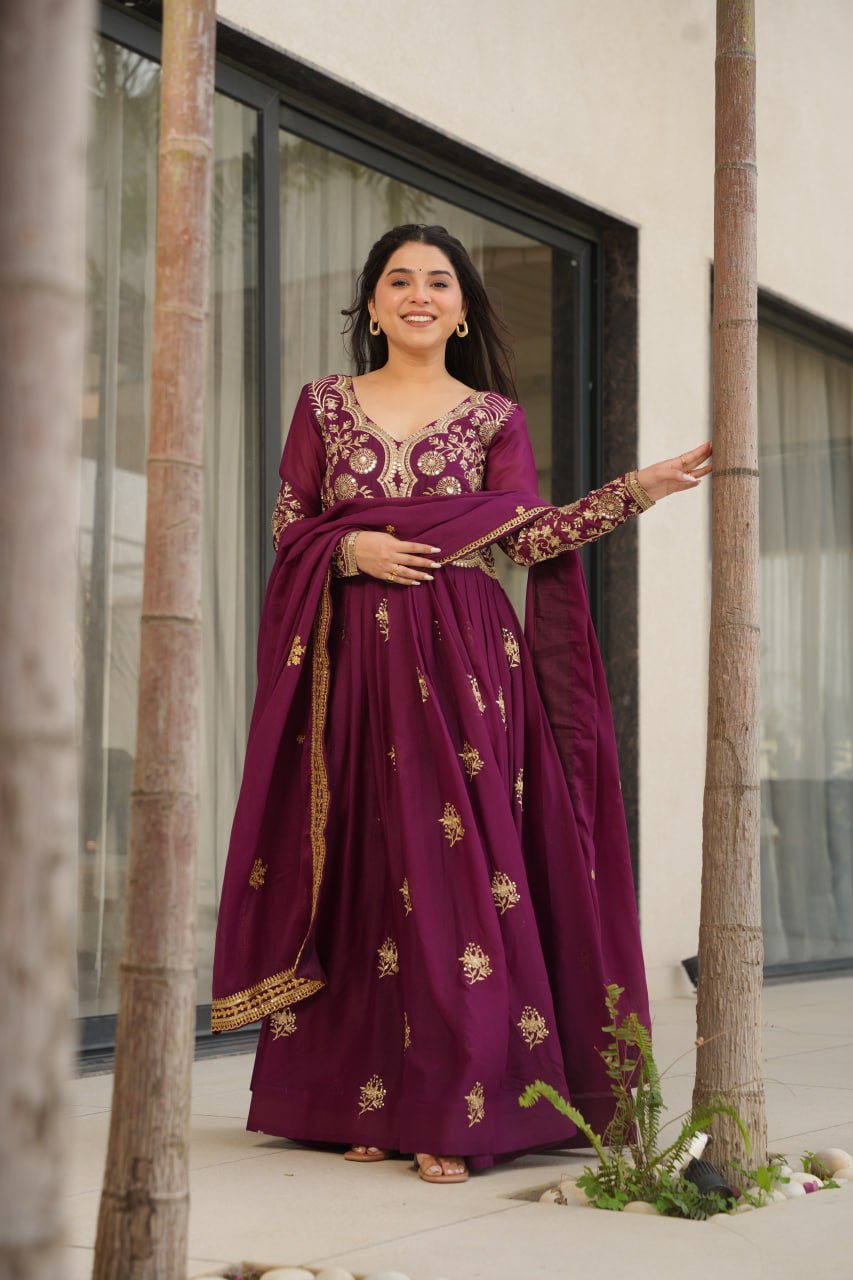 Star Georgette Kurta with Sequins & Zari Embroidery