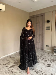 Elegant Embroidered Georgette Kurta Set with Matching Dupatta