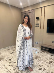 Elegant Embroidered Georgette Kurta Set